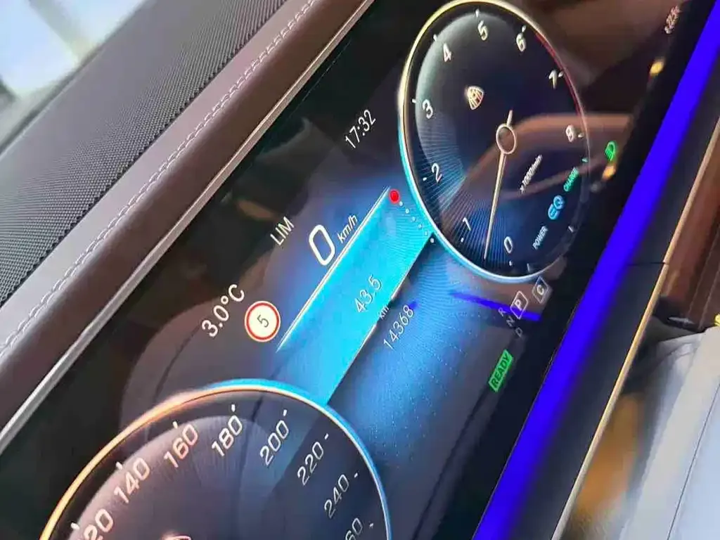 Mercedes-Benz GLS — фото 6