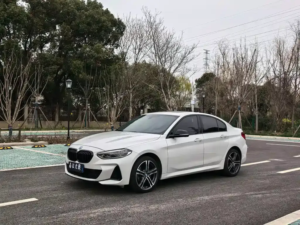 BMW 1 Series — фото 1