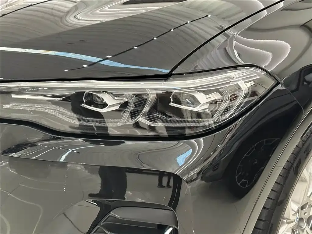 BMW X7 — фото 2