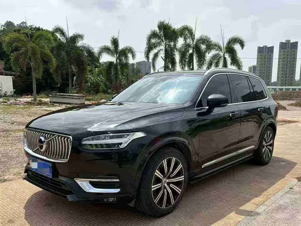 Volvo XC90 — фото 1