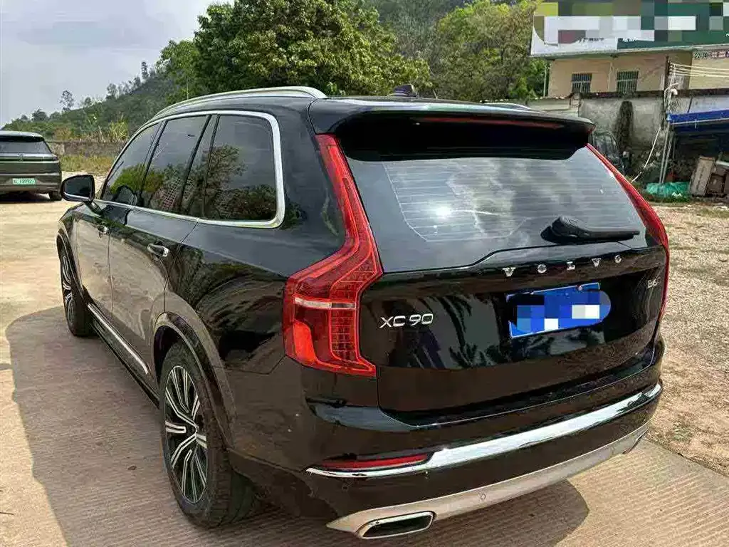 Volvo XC90 — фото 9