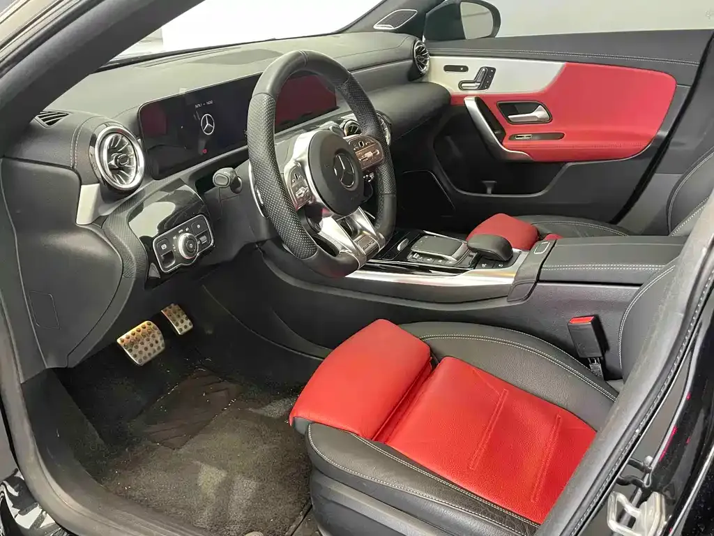 Mercedes-Benz CLA AMG — фото 10