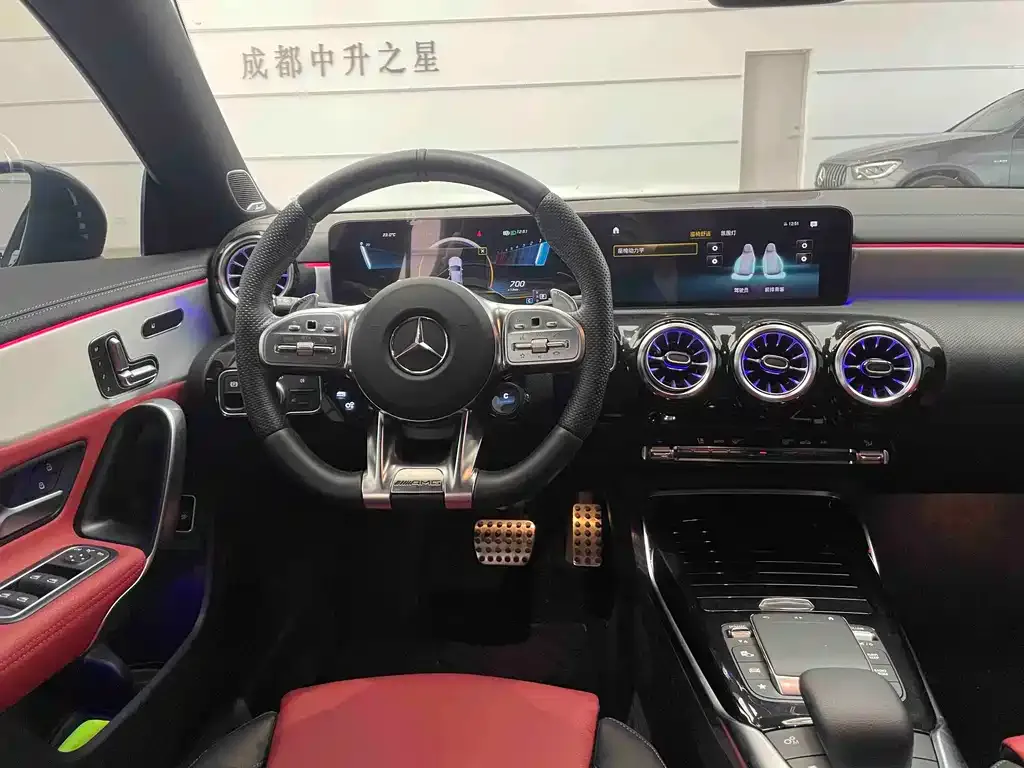 Mercedes-Benz CLA AMG — фото 8