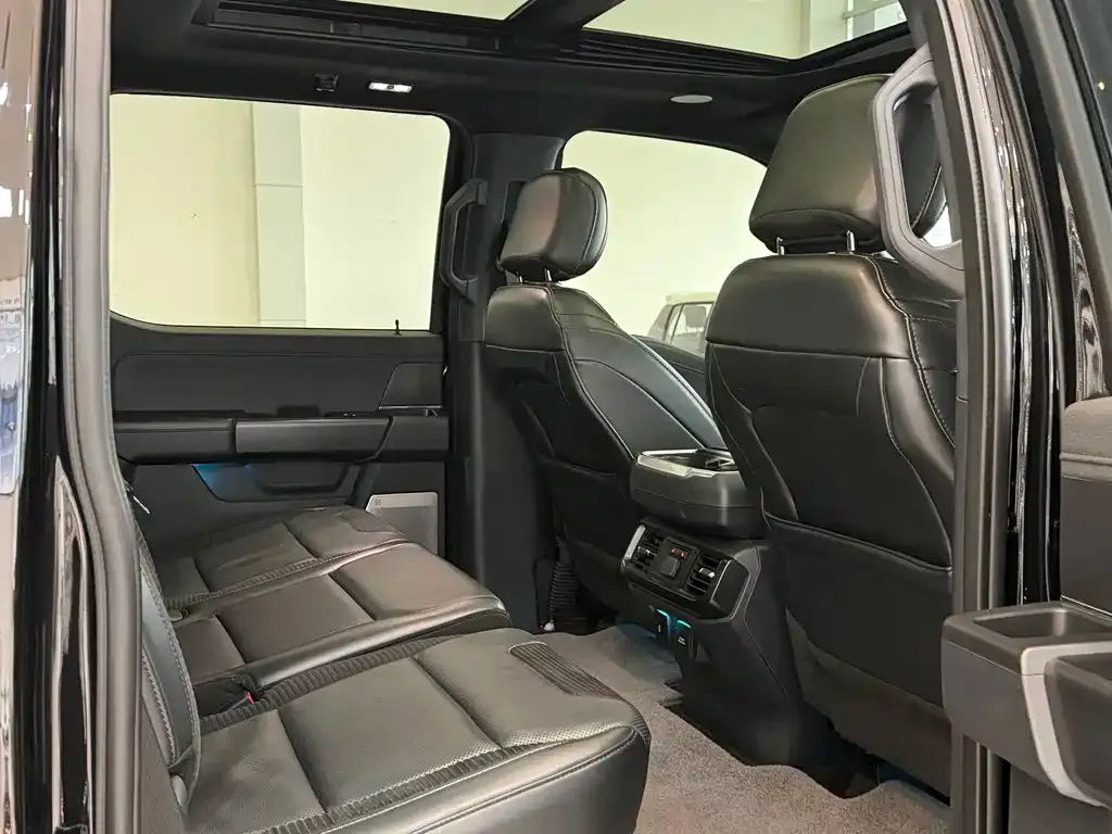 Ford F-150 Raptor — фото 9