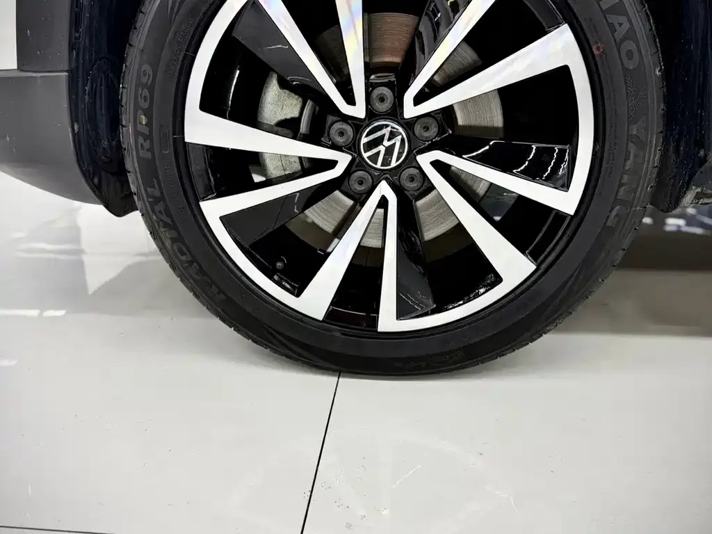 Volkswagen Tharu — фото 10
