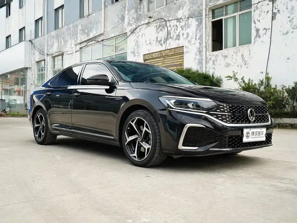Volkswagen Passat — фото 3
