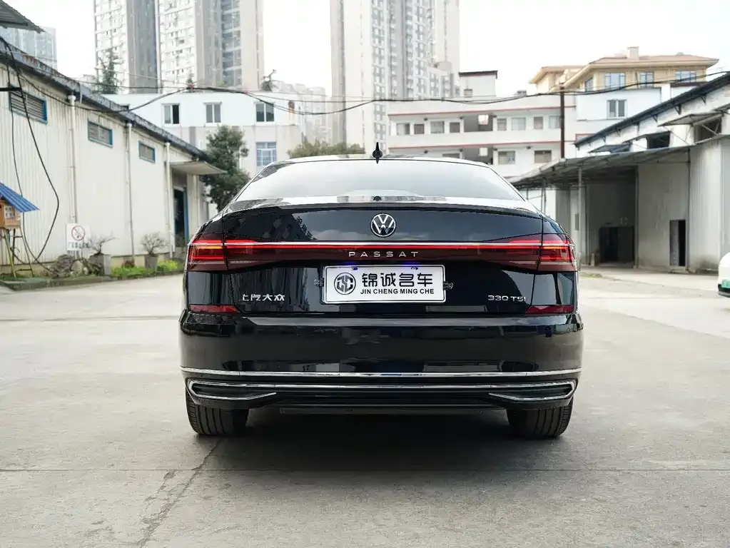 Volkswagen Passat — фото 6