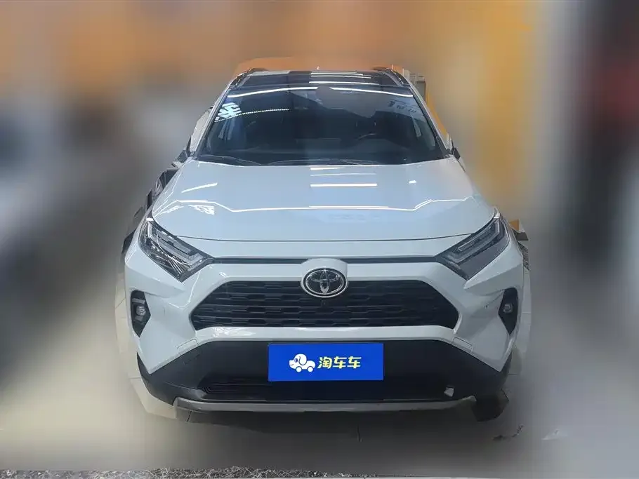 Toyota RAV4 — фото 3