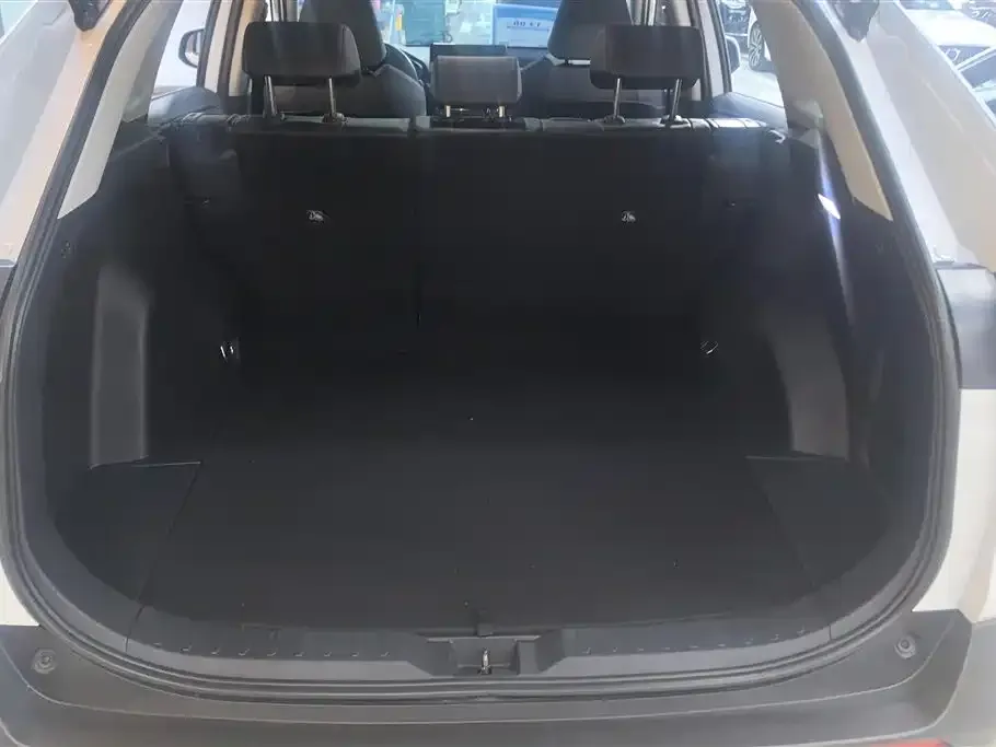 Toyota RAV4 — фото 9