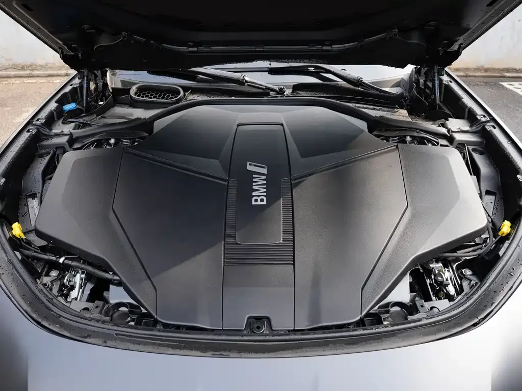 BMW i7 — фото 5