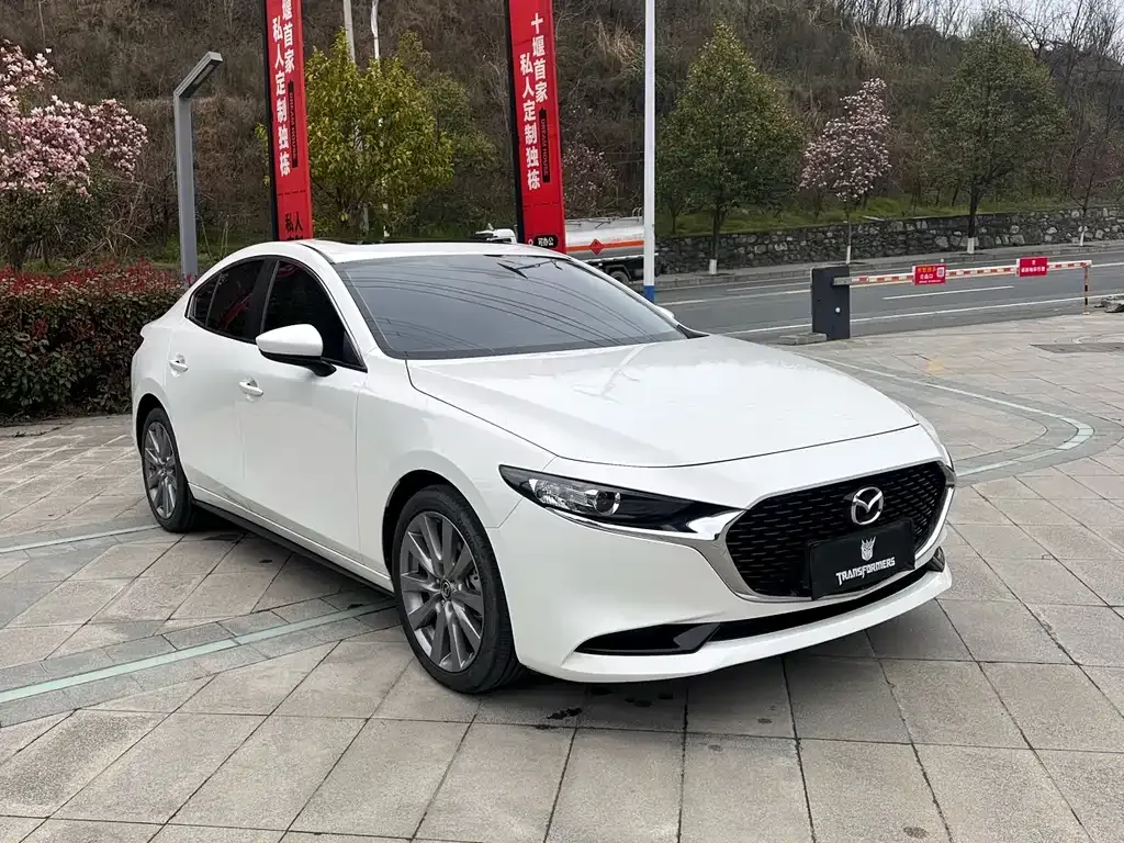 Mazda 3 Axela — фото 8