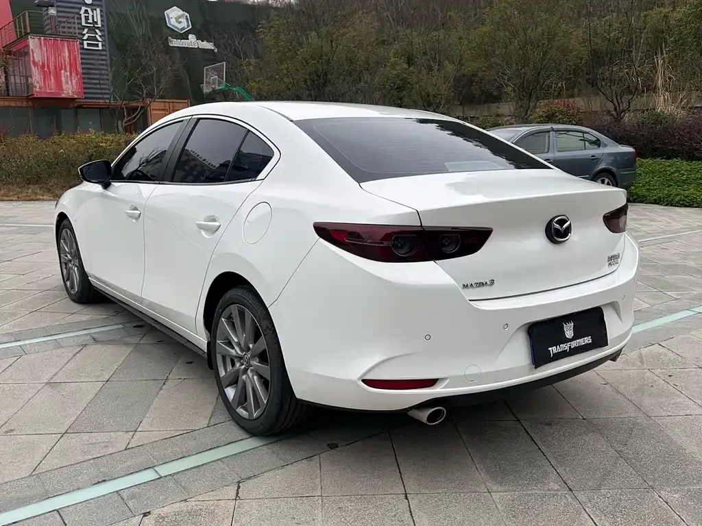 Mazda 3 Axela — фото 4