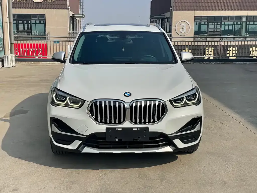 BMW X1 — фото 9