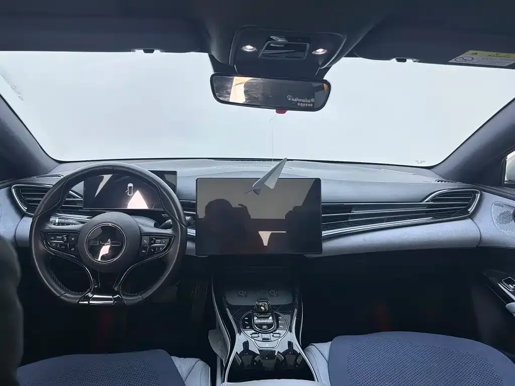 BYD Seal — фото 4