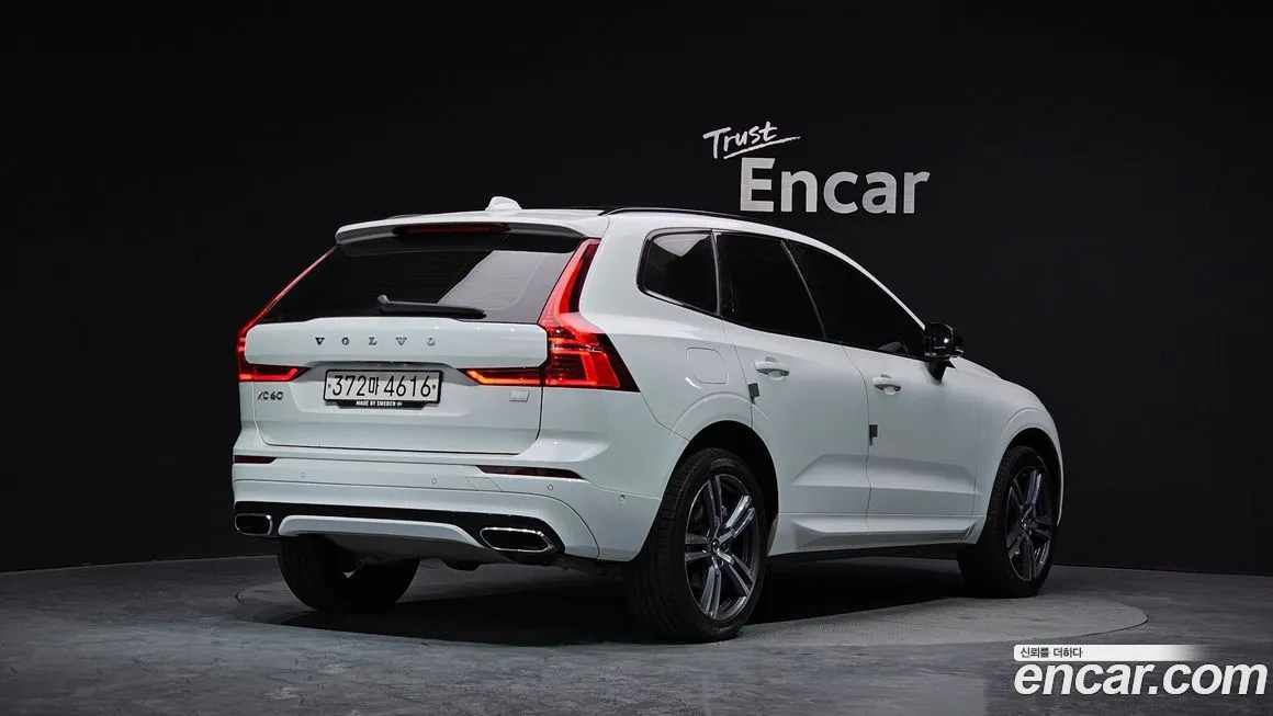 Volvo XC60 — фото 2