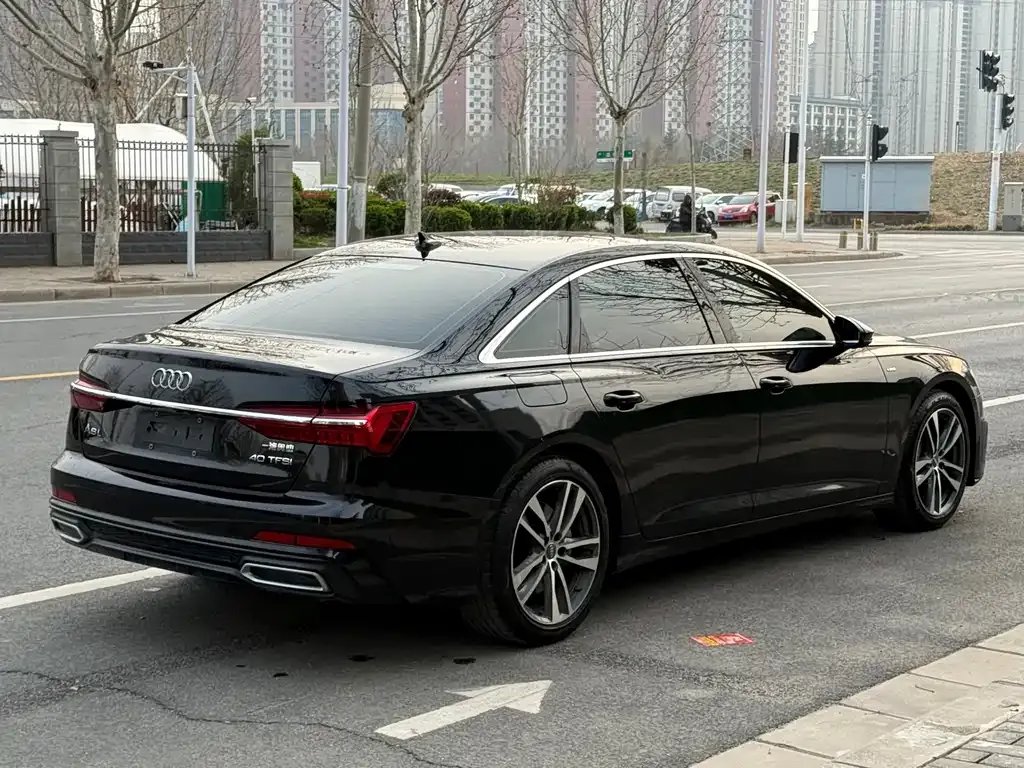 Audi A6L — фото 8