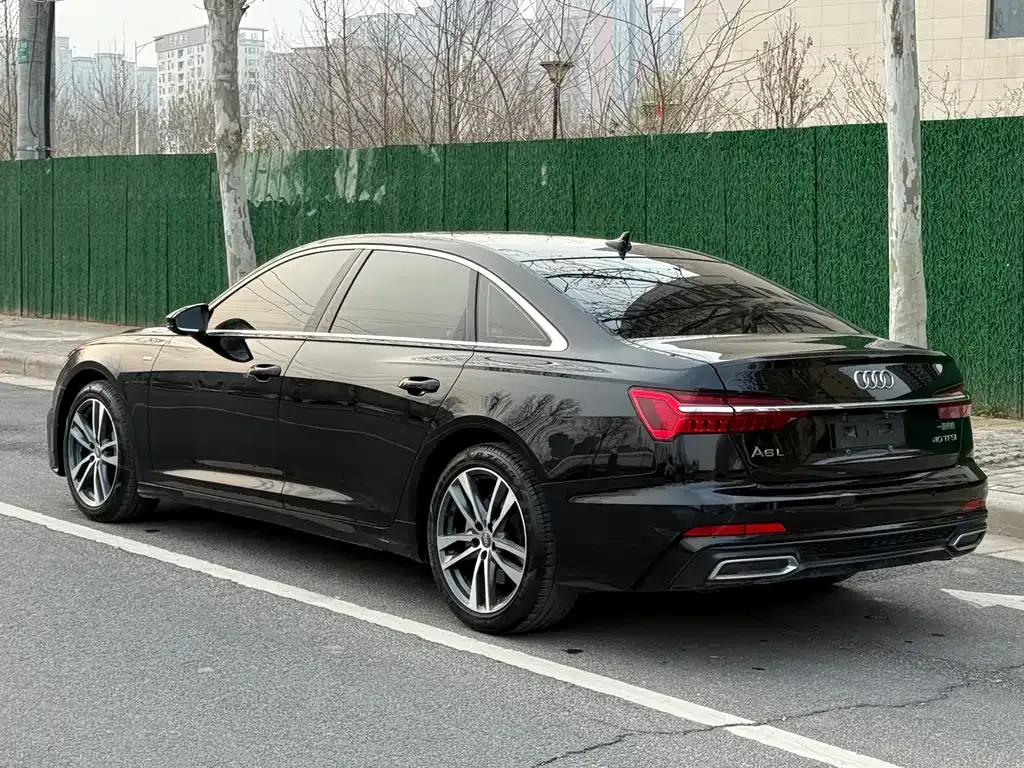 Audi A6L — фото 9