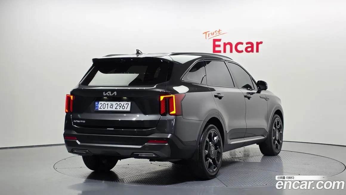 Kia Sorento — фото 8