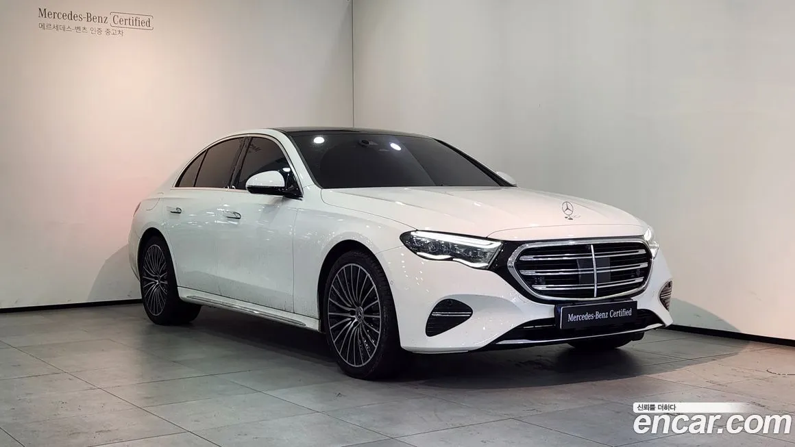 Mercedes-Benz E-Class — фото 1