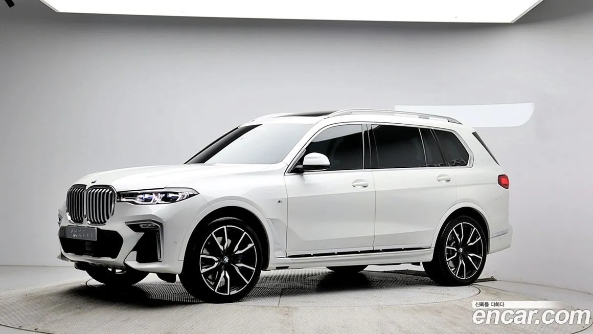 BMW X7 — фото 2