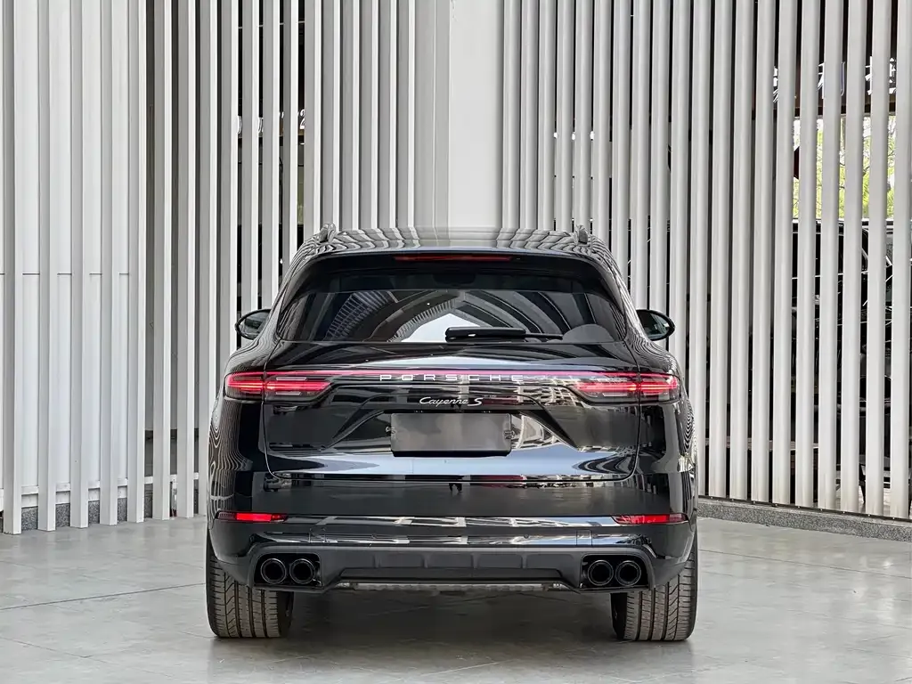 Porsche Cayenne — фото 2