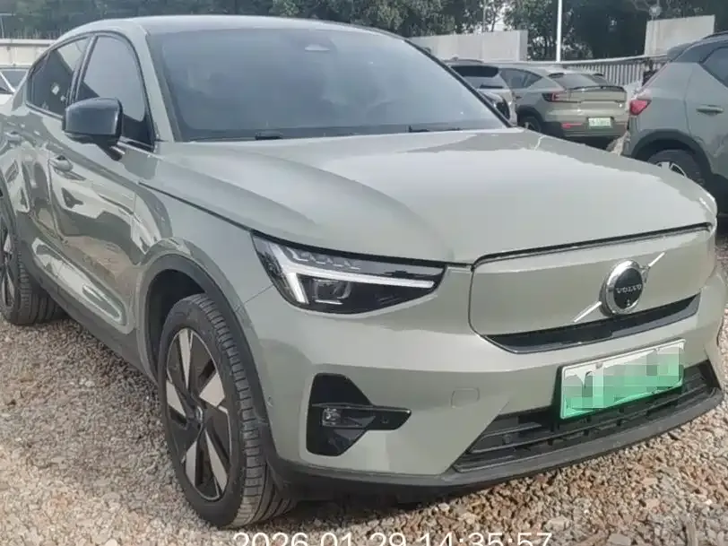Volvo C40 — фото 10