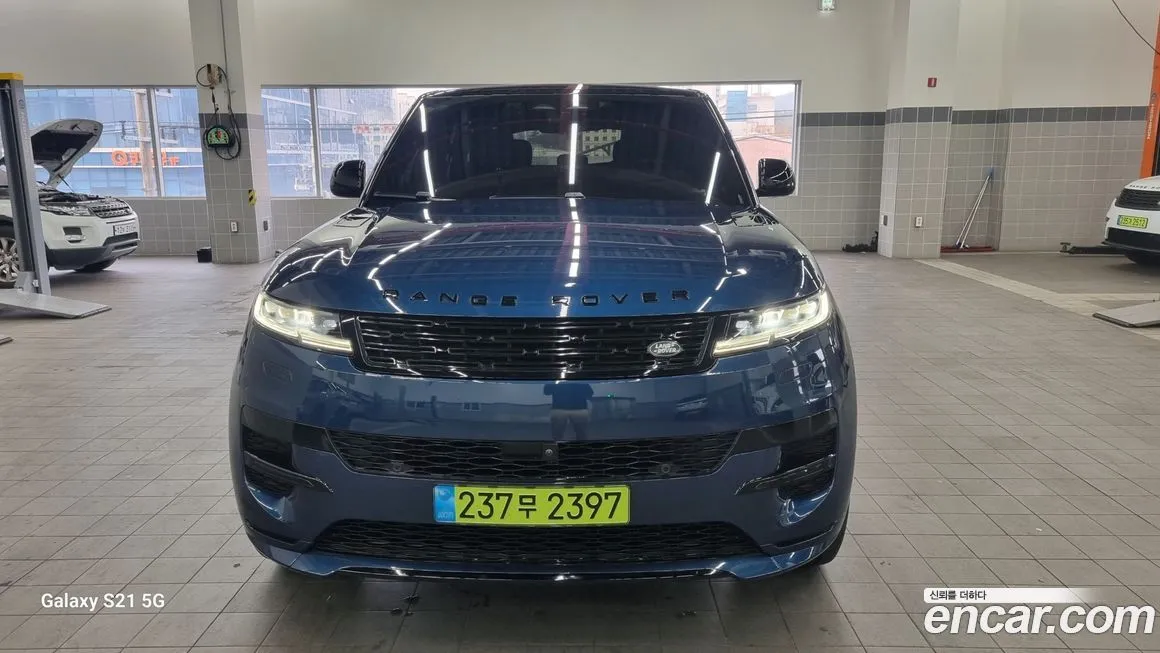 Land Rover Range Rover Sport — фото 1