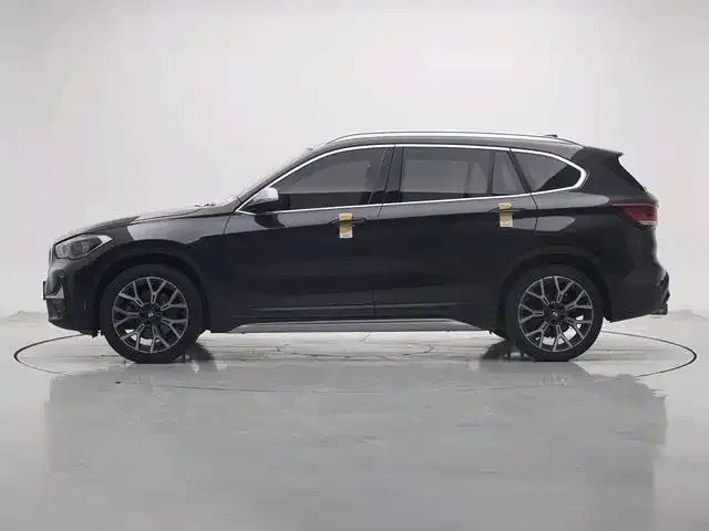 BMW X1 — фото 9
