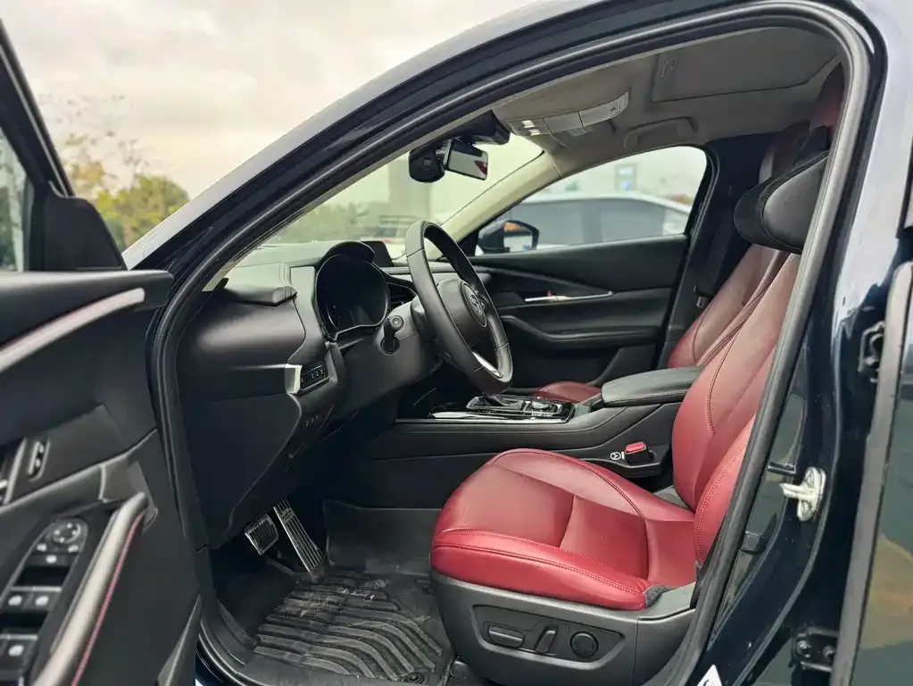 Mazda CX-30 — фото 9