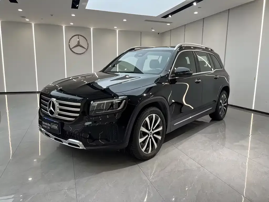 Mercedes-Benz GLB — фото 1