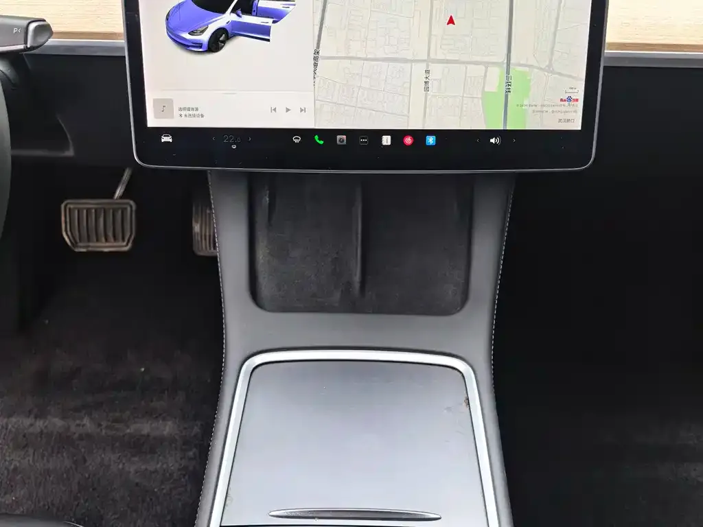 Tesla Model 3 — фото 7