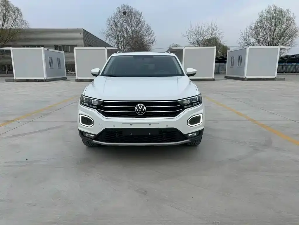 Volkswagen T-Roc — фото 7