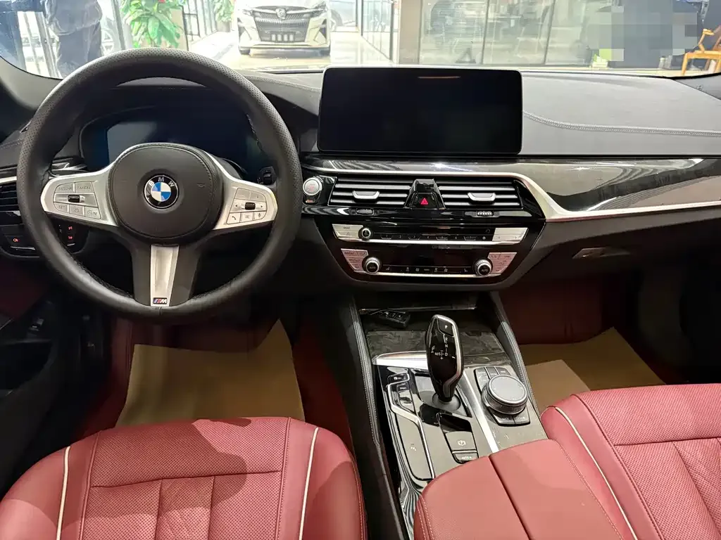 BMW 5 Series — фото 4