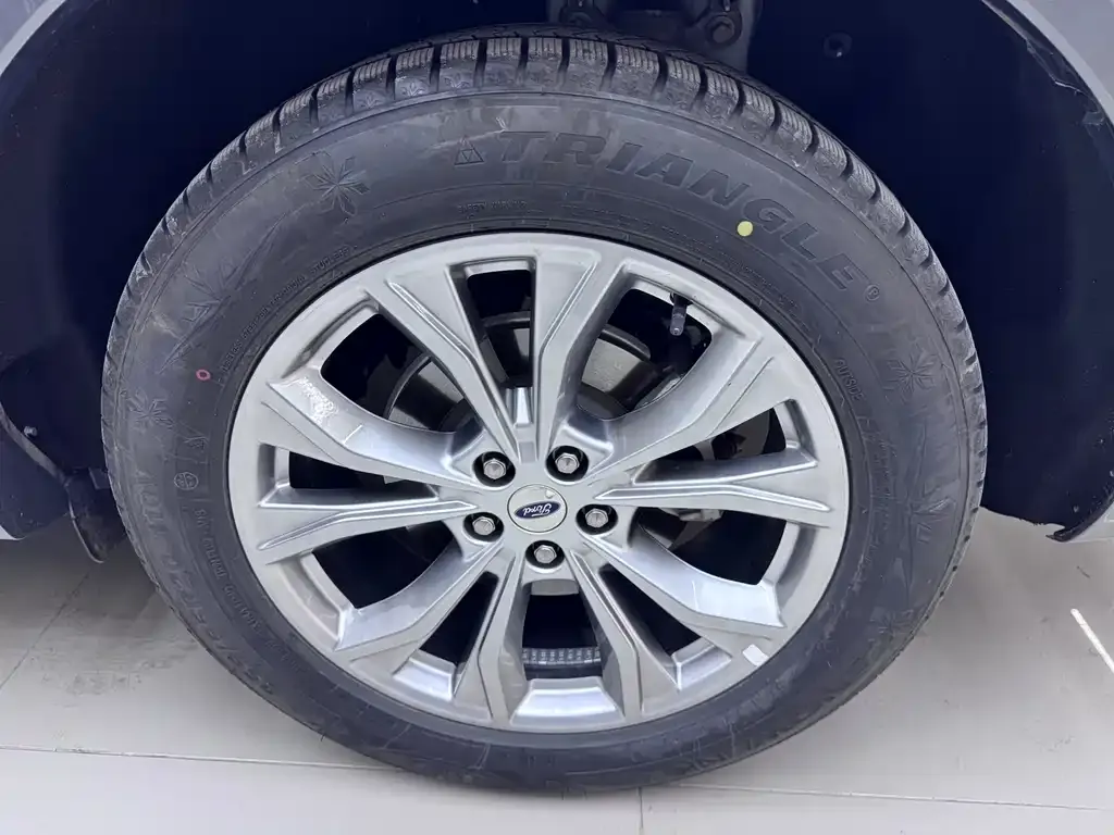 Ford Explorer — фото 10