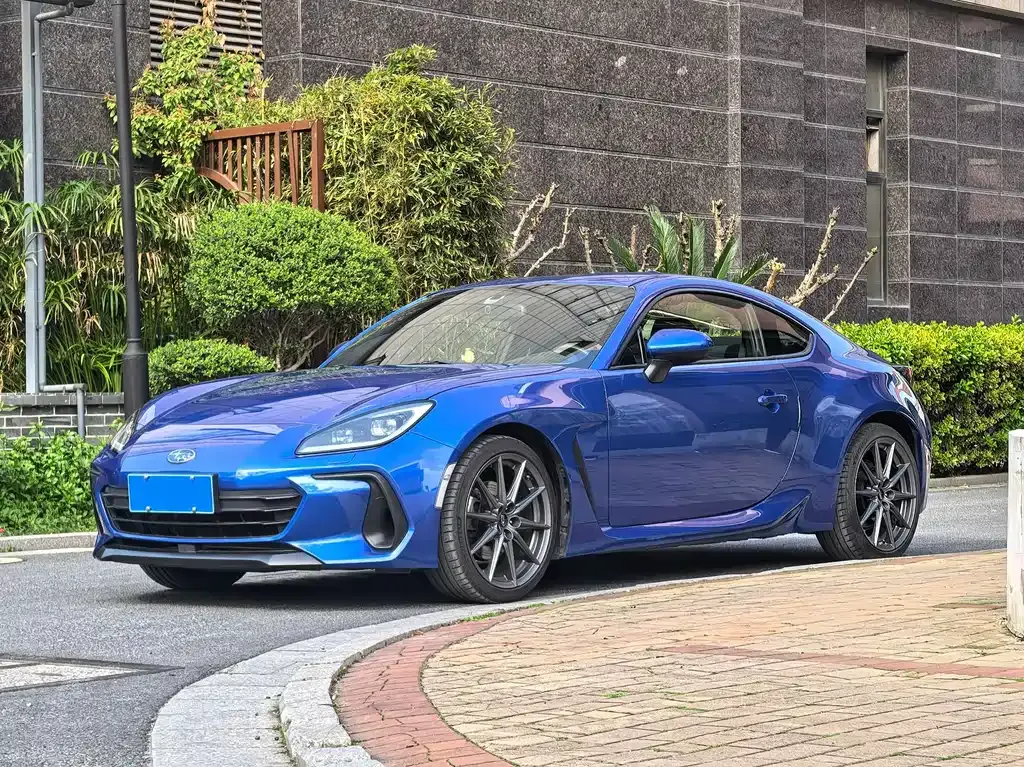 Subaru BRZ — фото 1