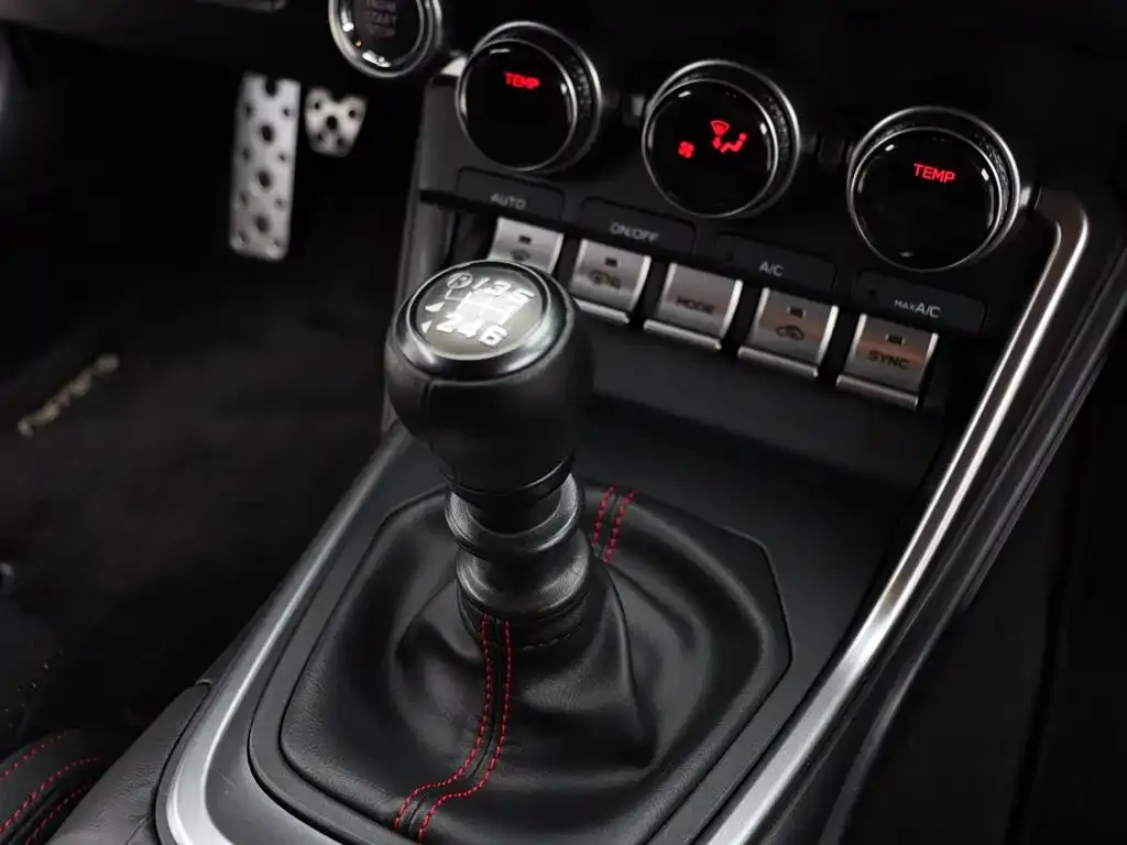 Subaru BRZ — фото 10