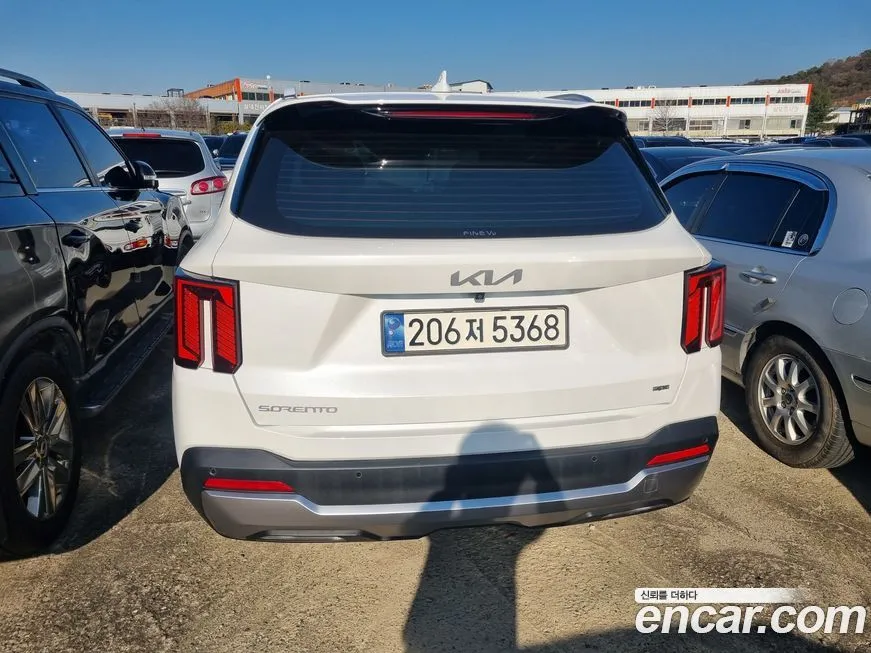 Kia Sorento — фото 6