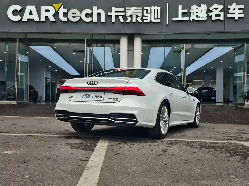 Audi A7L — фото 9