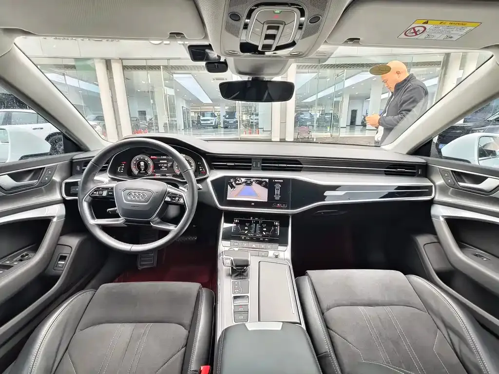 Audi A7L — фото 3