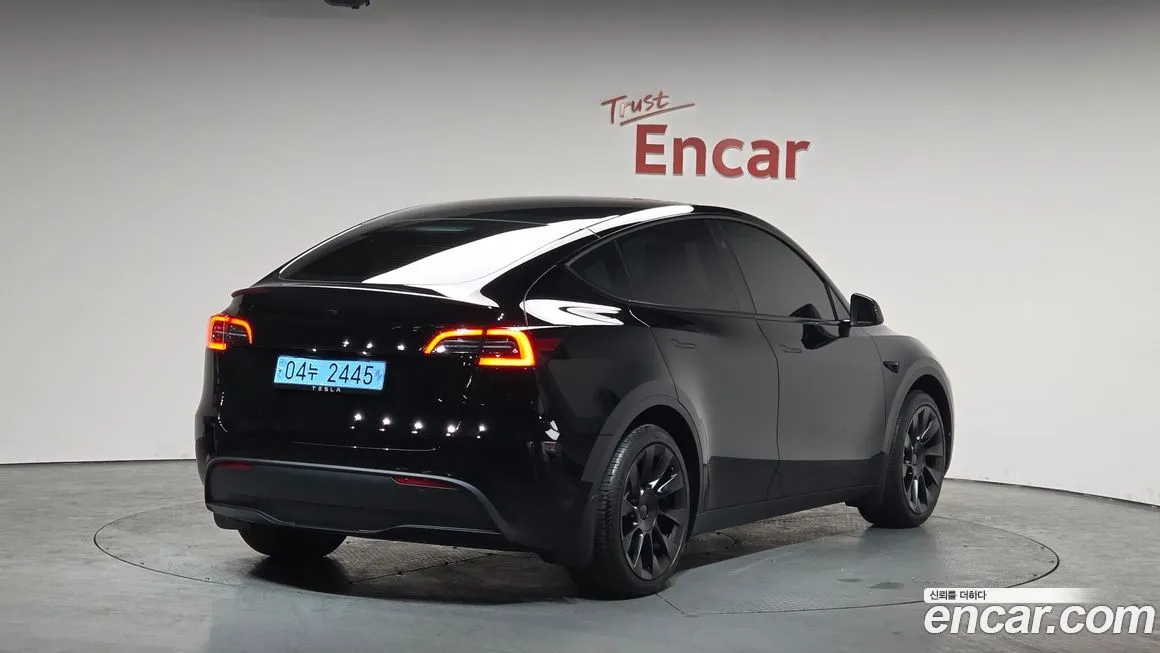 Tesla Model Y — фото 4