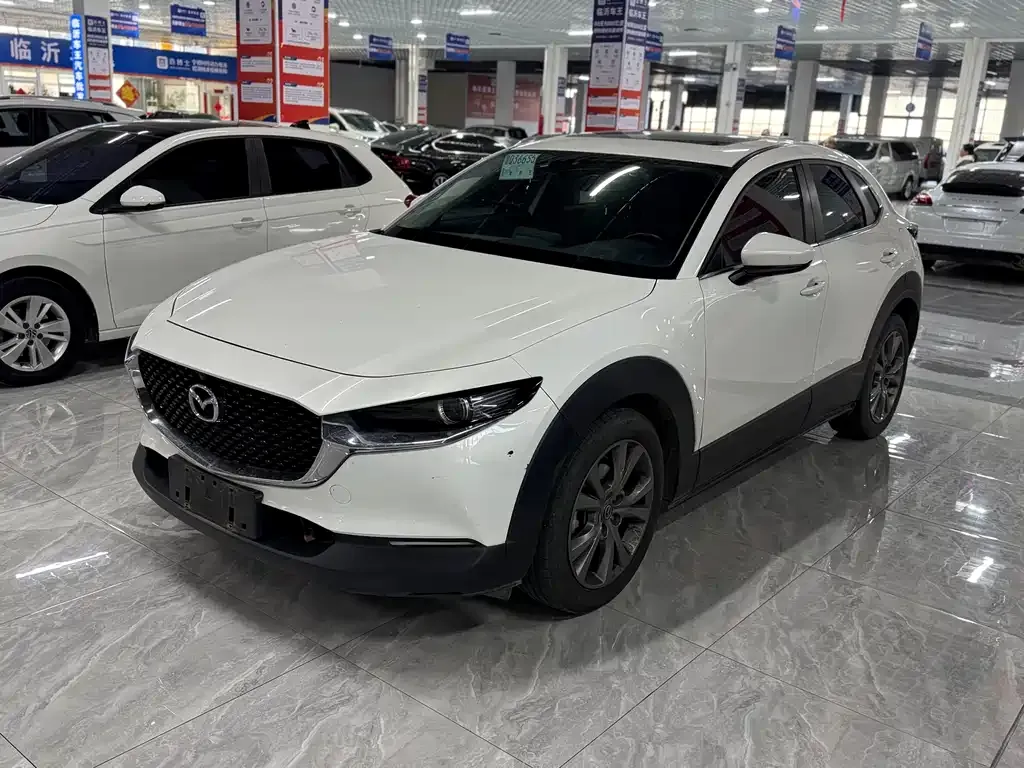 Mazda CX-30 — фото 1