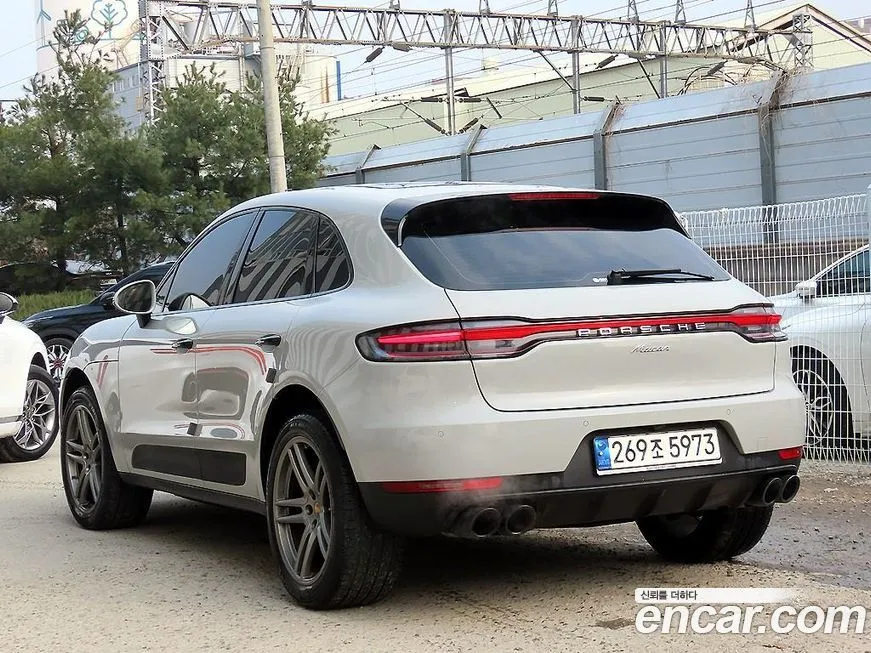 Porsche Macan — фото 10