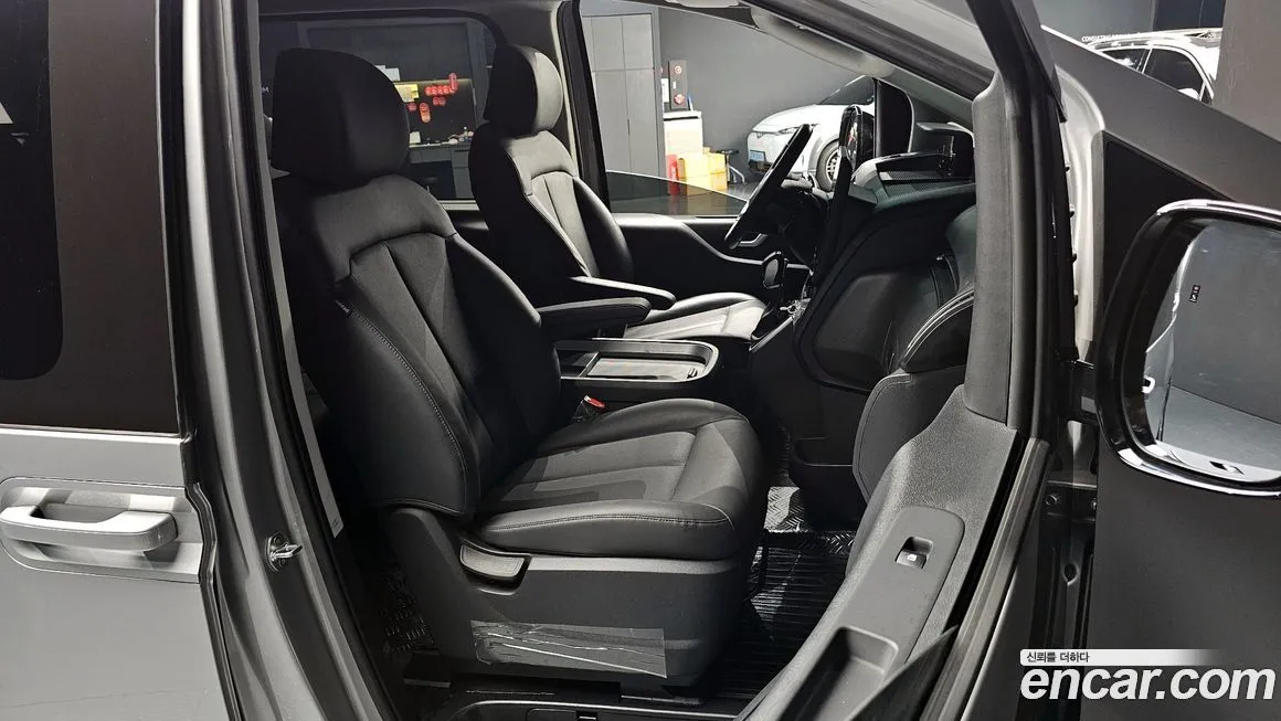 Hyundai Staria — фото 3