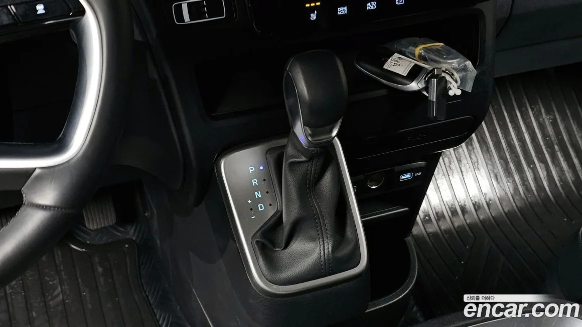 Hyundai Staria — фото 2