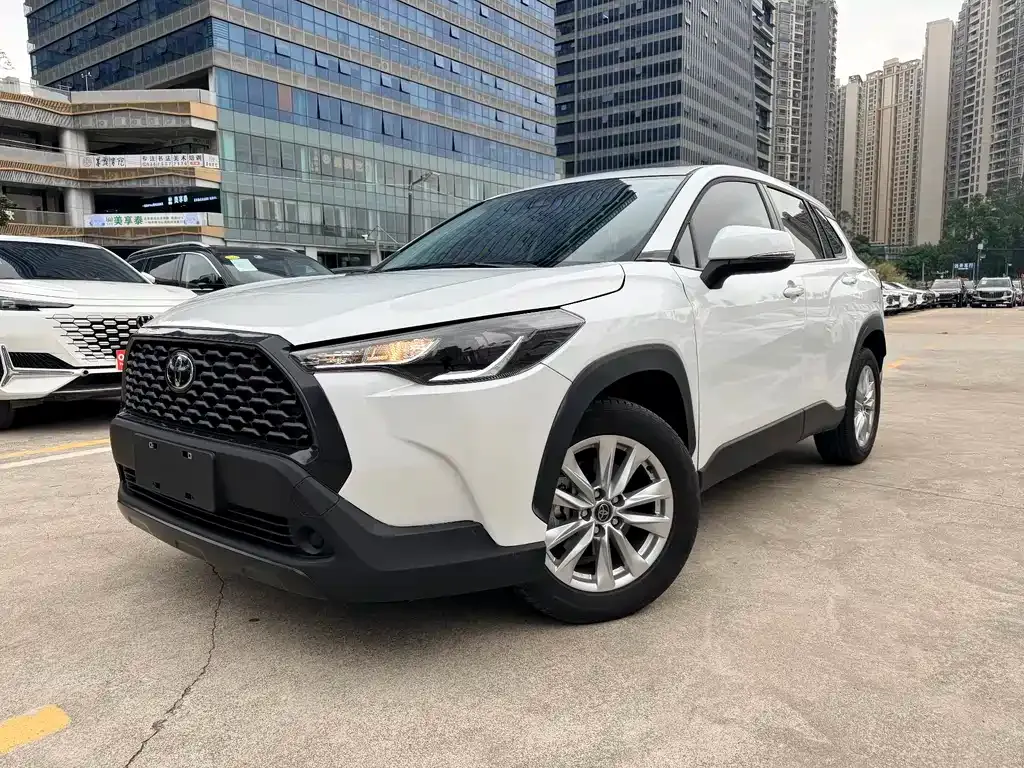 Toyota Corolla Cross — фото 1
