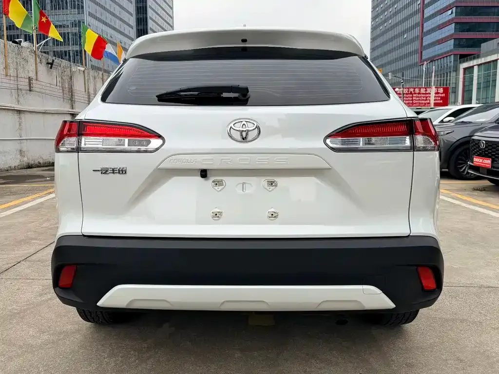 Toyota Corolla Cross — фото 2