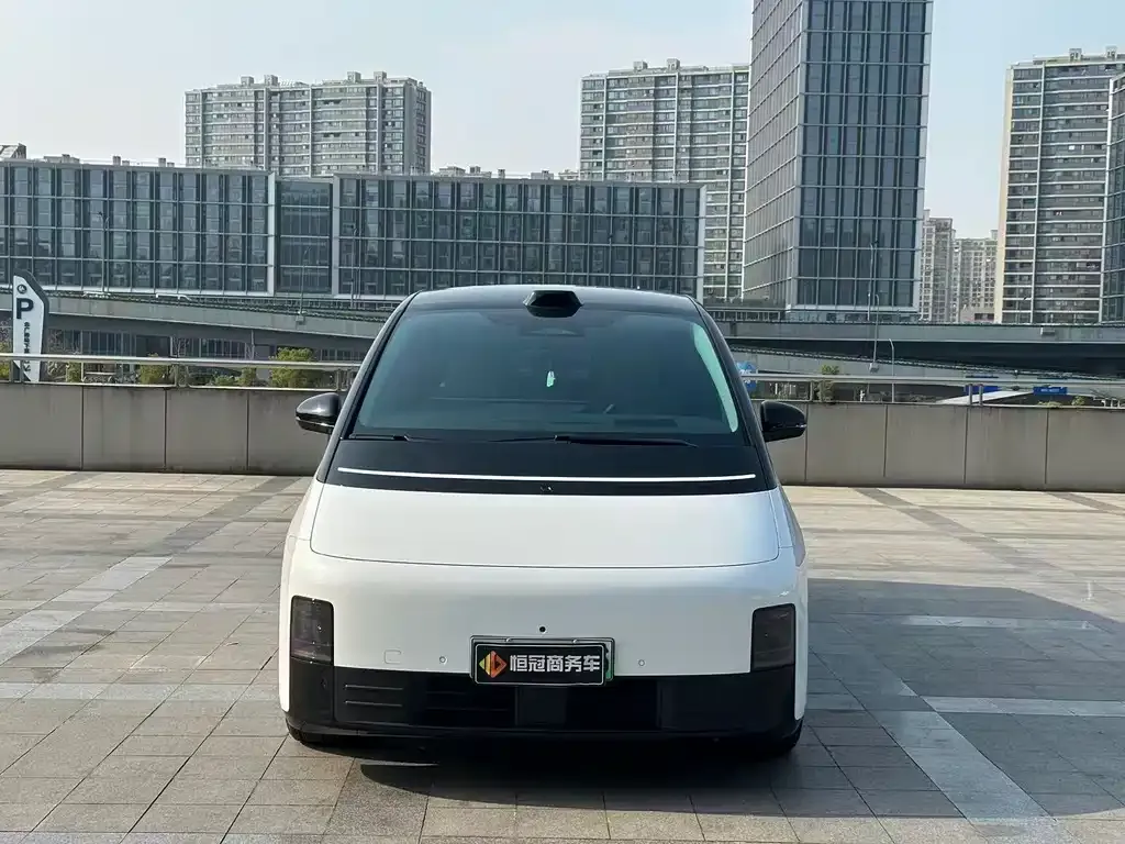 Li Auto MEGA — фото 2