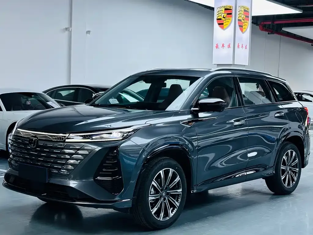 Changan CS75PLUS — фото 1