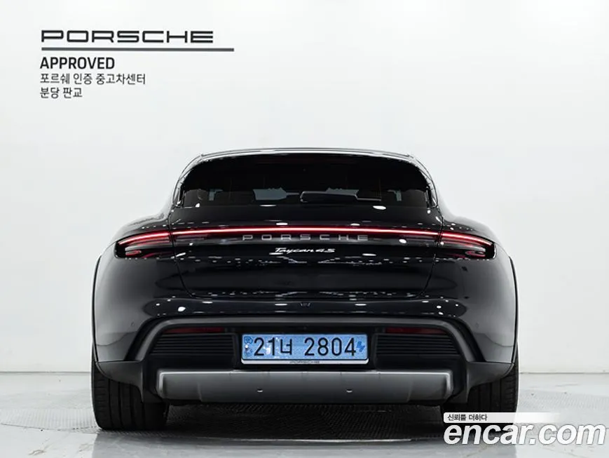 Porsche Taycan — фото 6