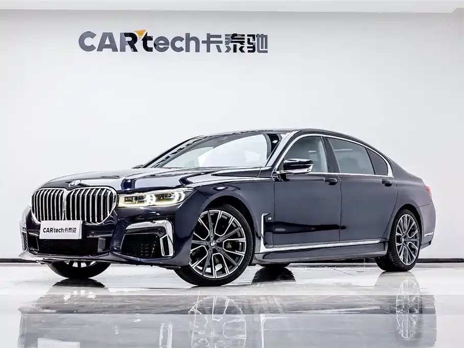 BMW 7 Series — фото 1
